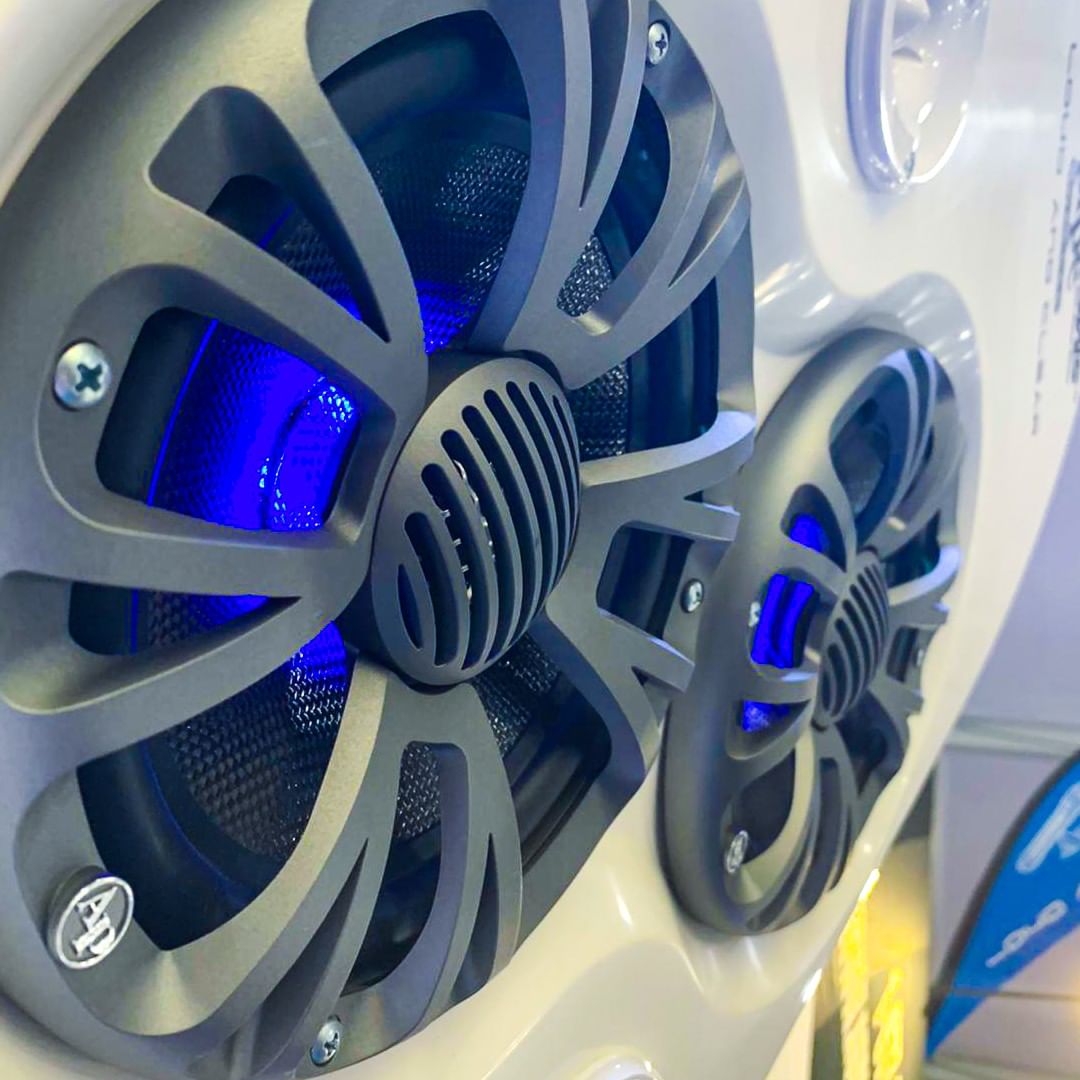 Audiopipe APMP-T625LD 6.5" 250 Watt Waterproof Marine Speakers With RGB LED Lights - Image 3